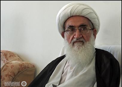 آیت الله نوری همدانی به استفتا درباره ساخت دیوار فولادی توسط مصر پاسخ داد:

اقدام دولت مصر در ساخت دیوار فولادی حاکی از نوکری او برای استکبار است!