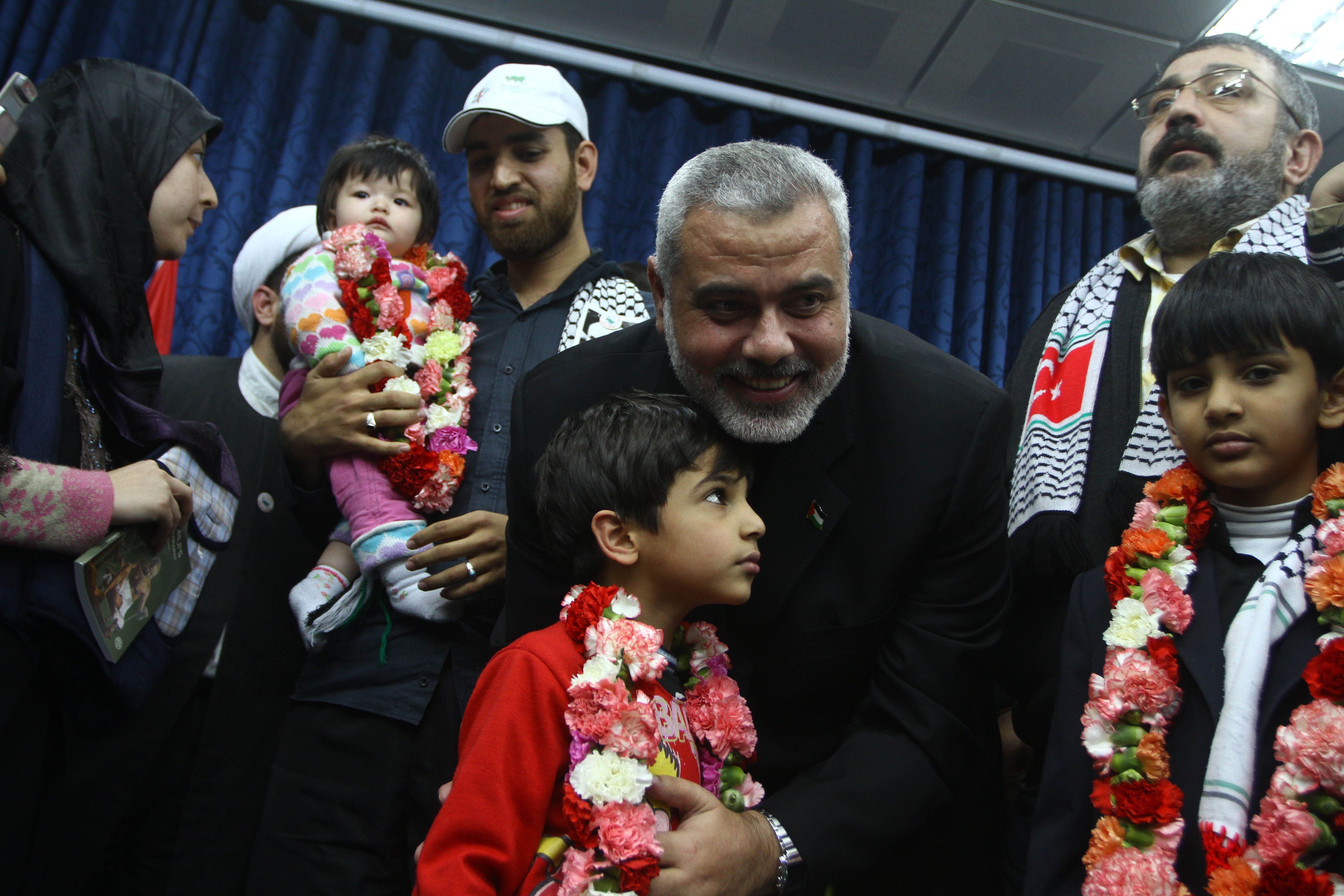 مراسم استقبال از مسافران غزه در فرودگاه امام خمینی