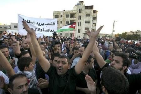 همزمان با روز زمین:

تظاهرات ده ها هزار اردنی در مرز اراضی اشغالی فلسطین