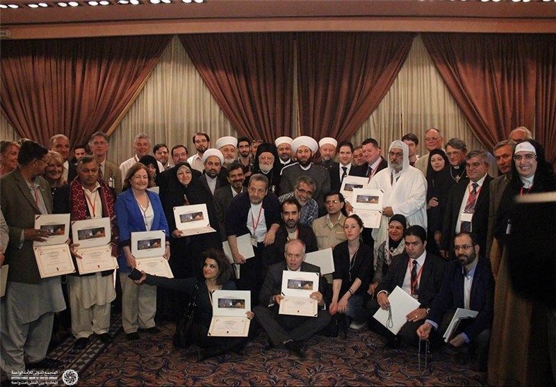دیدار اعضای کاروان زائران صلح با مفتی اعظم سوریه
