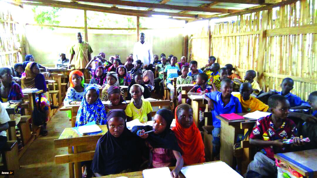 Paying tuition fees for deprived students in Ivory Coast September 2017