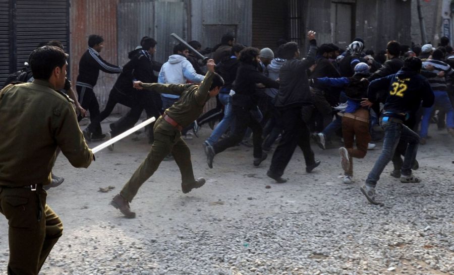 محدودیت های ایجاد شده برای عزاداران کشمیری در سرینگر