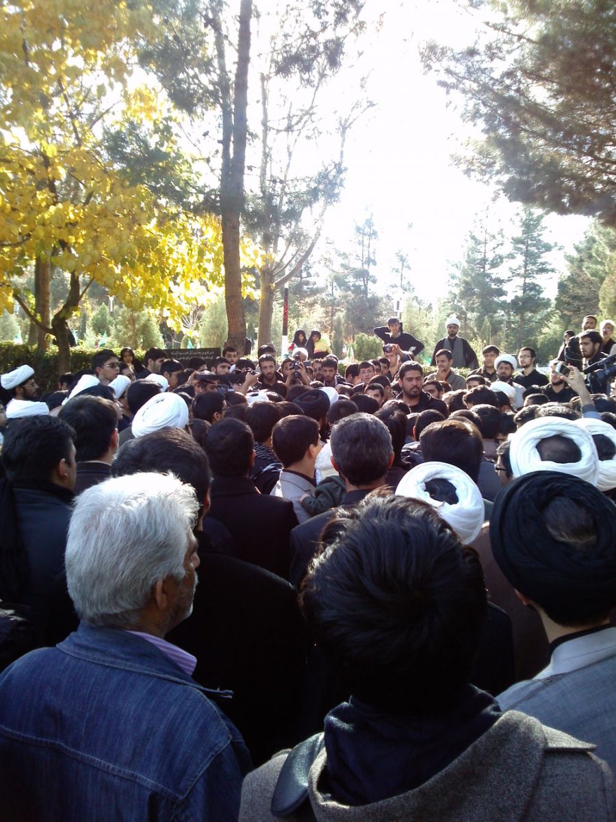 تشییع رضا داوودی طلبه جهادگر