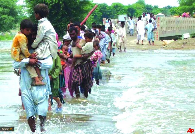 Helping Pakistani flood victims 2010